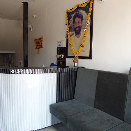 Hotel Kalajanki Ujjain Esterno foto