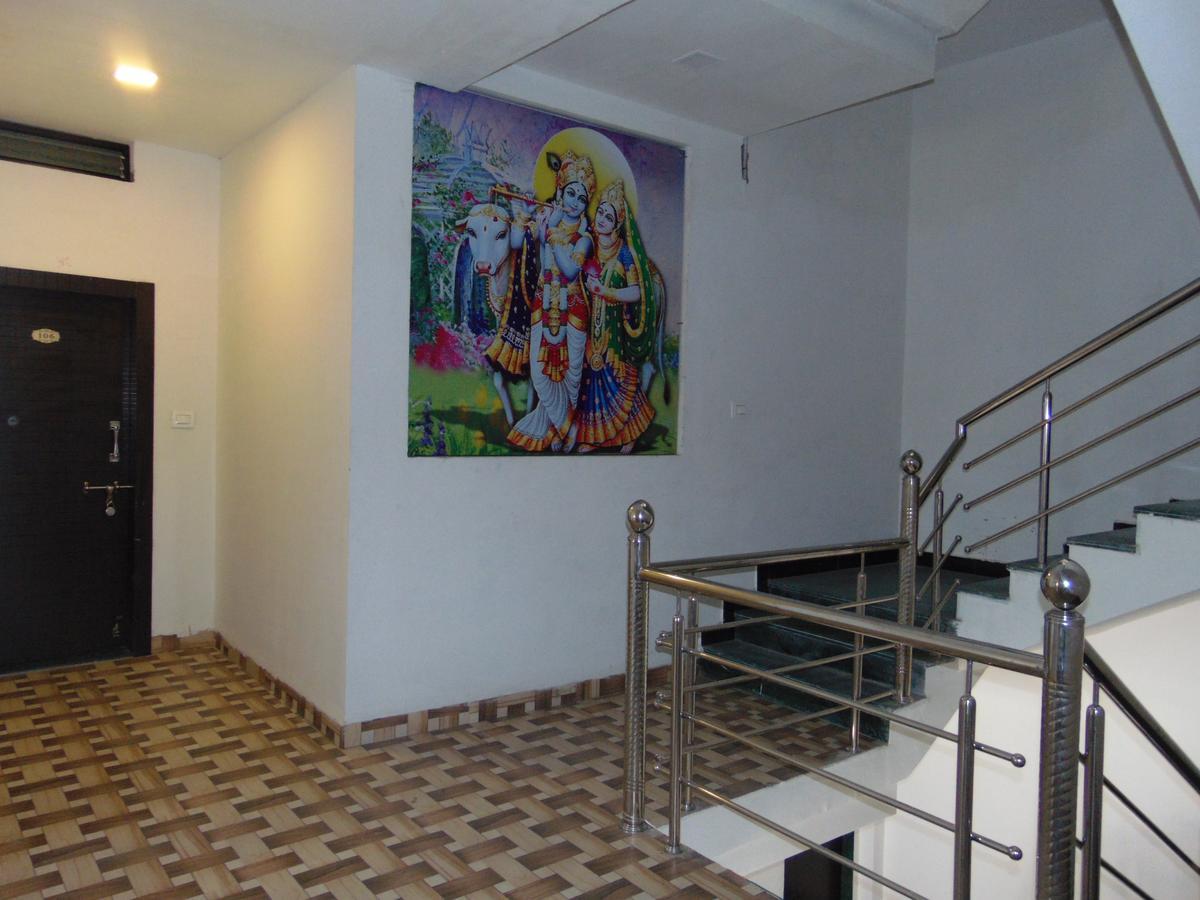 Hotel Kalajanki Ujjain Esterno foto