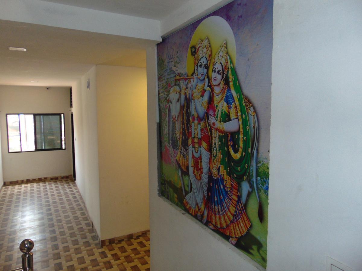Hotel Kalajanki Ujjain Esterno foto